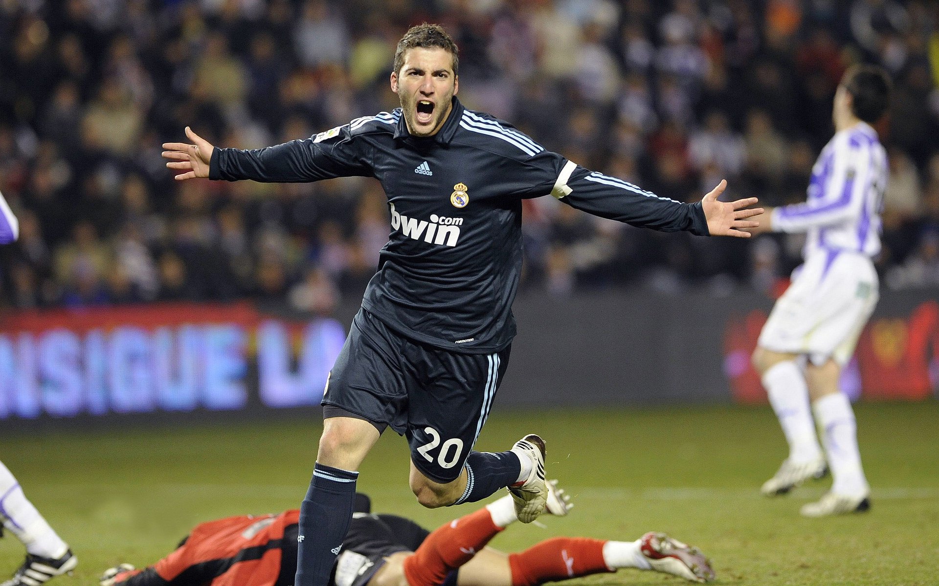 ayx体育下载-光明记忆“天王战队”全球争霸赛引爆全场